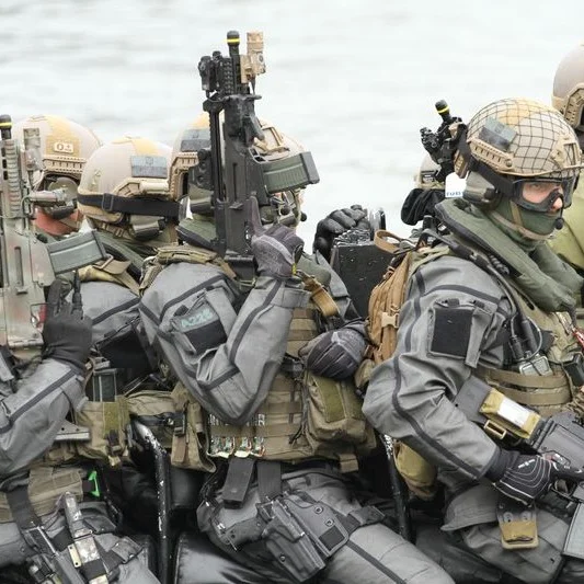 Combat abordage suits